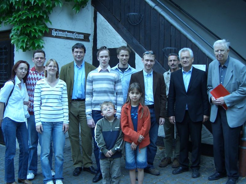 Besuch des Erlenseer Heimatmuseums gemeinsam mit Landtagsabgeordnetem Aloys Lenz (2.von rechts) und CDU- Brgermeisterkandidat Dr. Frank Theisen (4. von links)