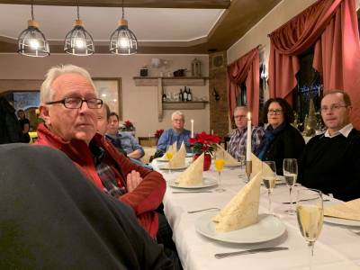 Werner Cwielong am 09.12.2022 fr 50 Jahre ehrenamtliche Ttigkeit in Gemeindevertretung, Gemeindevorstand und Magistrat geehrt