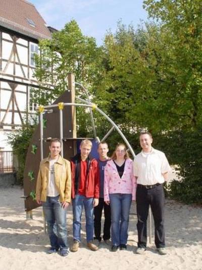 Erlenseer JU auf dem Spielplatz neben der Rckinger Grundschule