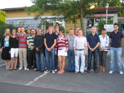 Gemeinsam gegen politischen Radikalismus: Die JU-Verbnde Erlensee und Bruchkbel nach einer erfolgreichen Veranstaltung