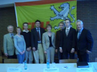 Gemeinsam mit der Hessischen Sozialministerin Lautenschlger sowie Landtagsabgeordnetem Aloys Lenz, Parteivorsitzendem Cwielong und Brgermeisterkandidat Dr. Theisen