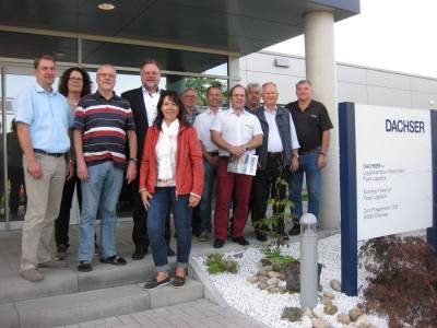 CDU Erlensee zu Besuch bei der Firma DACHSER Food Logistics am 23.08.2017 (von links: Martin Pest, Bianca Fleck, Michael Knieps, Niederlassungsleiter Mathias Oetter, Birgit Behr, Herr, Sascha Schneider, Michael Brner, Norbert Huth, Werner Cwielong, Walter Stolper)