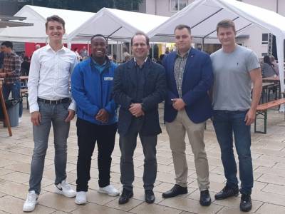 Michael Brner mit der JU Erlensee/Rodenbach auf dem Weinfest/Weindorf in Erlensee am 12.07.2019