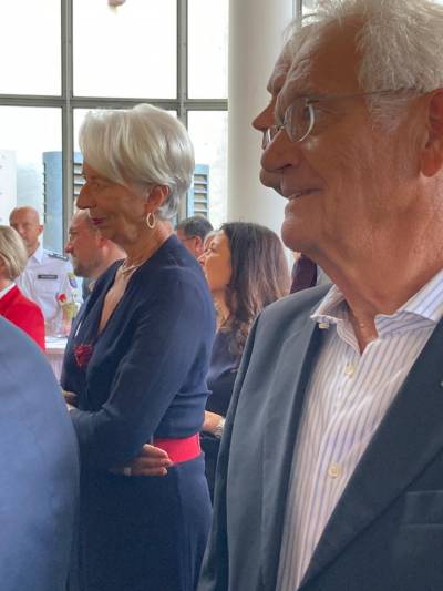 Aloys Lenz, ehemaliges Mitglied des Hessischen Landtags und Christine Lagarde, Prsidentin der Europischen Zentralbank am 14.07.2022 beim Empfang im franzsischen Generalkonsulat anlsslich des franzsischen Nationalfeiertags
