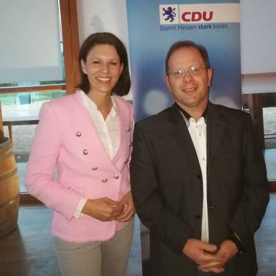 Bundestagsabgeordnete Dr. Katja Leikert und Brgermeisterkandidat Michael Brner am 29.05.2019 in Grndau