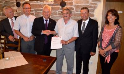 Johannes Gehri am 15.07.2013 mit dem Ehrenbrief des Landes Hessen geehrt (von links: Werner Cwielong, Heiko Kasseckert, Aloys Lenz, Johannes Gehri, Stefan Erb, Birgit Behr)