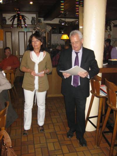 Politischer Aschermittwoch mit Heringsessen am 09.03.2011 (von links: Birgit Behr, Landtagsabgeordneter Aloys Lenz)