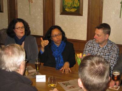 Offener Stammtisch mit Srita Heide (Bildmitte) am 10.02.2017 in der Gaststtte Zur Krone in Erlensee - Offener Stammtisch mit Srita Heide (Bildmitte) am 10.02.2017 in der Gaststätte Zur Krone in Erlensee