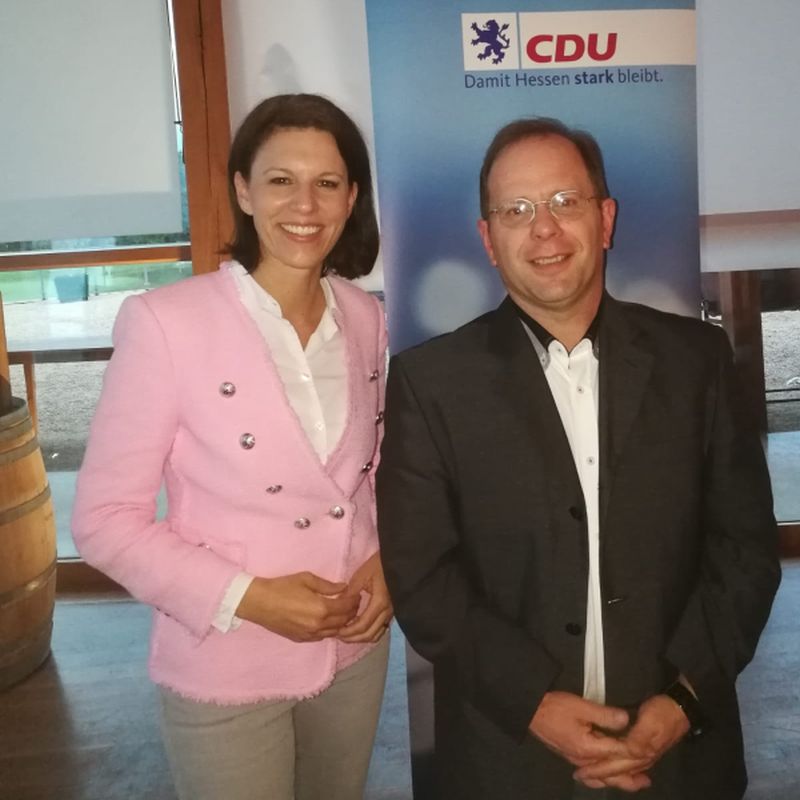 Dr. Katja Leikert und Michael Brner